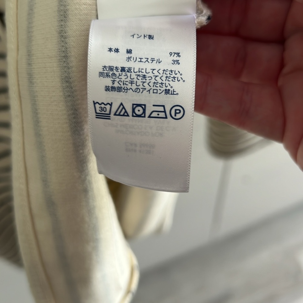 1. Chaps Woman’s Sweater Blazer with 3 functional Metal buttons and lapel. - Picture 11 of 16